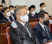 이상민 장관, 행안위 전체회의 참석