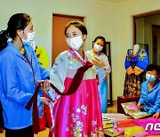 북한, '조선옷' 파는 한복점 조명…"아름답고 고상한 한복"