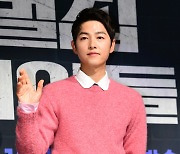 '재벌집 막내아들' 송중기 "주3회 편성, 광고 많이 팔렸나…JTBC 돈 많이 버시길"