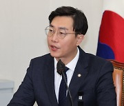 김건희여사 빈곤 포르노 공방… 정치권 `뜨거운 감자` 급부상