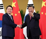 한국 “보편 가치와 규범” 중국 “경제협력 정치화 반대”