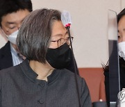 대화하는 이수정 교수와 송란희 한국여성의전화 상임대표