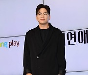 [TEN포토] 이적 '부드러운 미소'