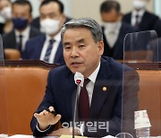 [포토]국방위, '답변하는 이종섭 장관'
