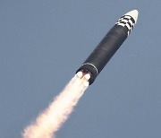[속보] 북한, ICBM 추정 미사일 동쪽 방향으로 발사