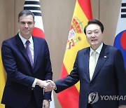 尹, 스페인 총리에 "자유·연대 기반해 새 협력의 역사 만들자"(종합)