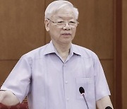 ‘부패 척결 의지’ 베트남 권력 1위 “해외로 도주해도 기소해야”