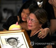 '언론인 살해' 필리핀 교정국장, 엽기행각…보물 찾으려 땅파기