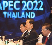APEC 참석 한총리 "WTO 중심 다자무역체제 강화 노력해야"