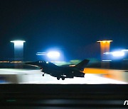 [속보]공군 "전 기종 항공기 비행중지… 정찰자산·비상대기 전력 제외"