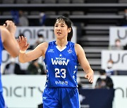 우리은행 김단비, 1라운드 MVP 선정...MIP는 삼성생명 강유림