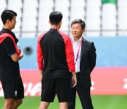 [포토] 정몽규 축구협회장 '축구장은 어떤거 같아요?'