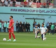 잉글랜드, 카타르 월드컵 첫 경기서 '무릎 꿇기'