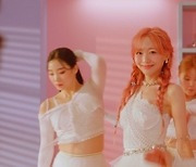 러블리즈 출신 류수정, 신곡 'PINK MOON' 퍼포먼스 MV 깜짝 공개…눈부신 비주얼+우아한 춤선