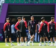 유럽 7국, FIFA '옐로카드' 위협에 월드컵서 '반차별' 완장 계획 포기(종합)