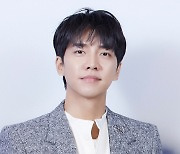 가수 이승기, 18년 소속사와 갈등…"음원 정산 0원"