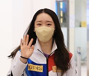 ‘피겨 장군’ 김예림 “금메달 기대 안했다…김연아 축하메시지도 받아”