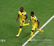 에콰도르 발렌시아, 전반전에만 멀티골 '폭발'…카타르에 2-0 리드