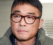 김건모, 성폭행 혐의 완전히 벗었다…재정신청도 기각