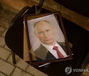 우크라 "러시아 철수한 헤르손서 고문 장소 4곳 발견"