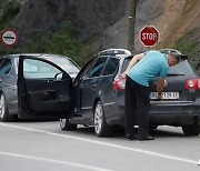 EU 중재에도 '차량 번호판 논란' 합의 안돼…코소보·세르비아 갈등↑