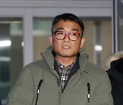 김건모, 3년만에 성폭행 혐의 완전히 벗었다…A씨 재정신청 기각(종합)