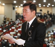 정치권, YS 추모식 참석…"대도무문 정신 새삼 그리워"