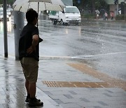 [내일날씨] 오전까지 전국 비…동해안 최대 100mm 폭우