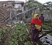 인니 서자바서 규모 5.6 지진…지방정부 "사망자 160명 넘어"