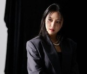 김예원, 화보 비하인드 컷 공개…비주얼+콘셉트 소화력 '완벽'