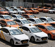 오늘부터 서울 등 33곳 ‘택시 부제’ 일괄 해제…심야 택시난 해소될까