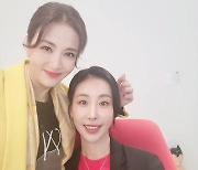 윤해영, 3년만에 한다감과 재회..자매 같은 '동안미녀'