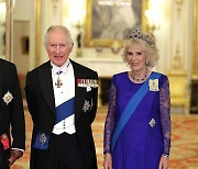 국빈 만찬에 참석한 英 찰스 3세 국왕과 카밀라 왕비