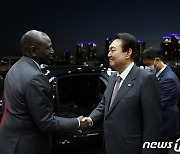 尹 "기회의 땅 아프리카…2024년 韓·아프리카 특별 정상회의 개최"
