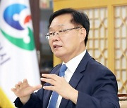 ‘선거법 위반 혐의’ 홍남표 창원시장, 검찰 소환 조사
