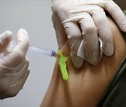 24일부터 코로나 백신 접종 간격 3개월로 한 달 줄인다