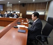 尹, 머스크에 투자 요청…"한국은 최우선 후보지 중 하나"