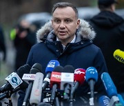 마크롱 사칭에 낚인 폴란드 대통령 “러시아와 전쟁 원치 않아”