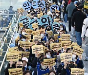 서울대병원 좁은 입구 점령 파업… 산소통 든 환자 길 막혀