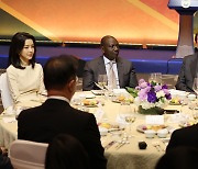 尹 "對아프리카 기여 확대…4차산업 인재 육성 지원"
