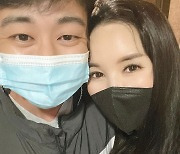 '한창♥' 장영란, 결혼 13년 차에도 신혼부부 같네 "회식하는 아내 기다려"