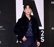 [T포토] 주종혁 '오늘 패션 어때요?'