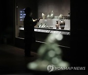 새 단장 마친 국립중앙박물관 '청자실'