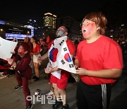 [포토]응원전 펼치는 붉은악마
