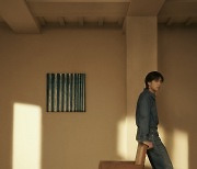 방탄소년단 RM, 솔로앨범 '인디고' 포토 공개…따뜻한 분위기