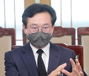 ‘도덕성 논란’ 전북개발공사 사장, 임명 22일 만에 사의