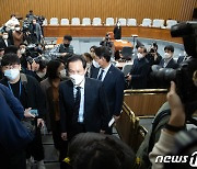 "대검 빼달라" 與 요구에 이태원 국조 특위 연기…회의장 나서는 우상호