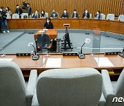 與 "대검 빼달라" 野 "합의된 사항"…이태원 국조 특위 돌연 연기