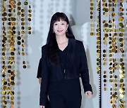 [E포토] 전소민, '올블랙 패션에 깜찍한 발걸음'