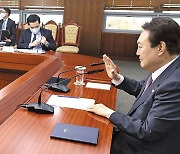 尹대통령 투자 요청에… 테슬라 머스크 “한국은 최우선 후보지중 하나”